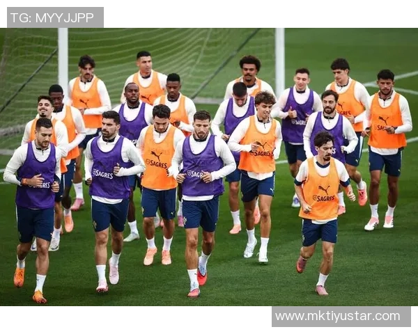 C罗分享葡萄牙队训练瞬间全力备战世预赛坚定信念不负使命