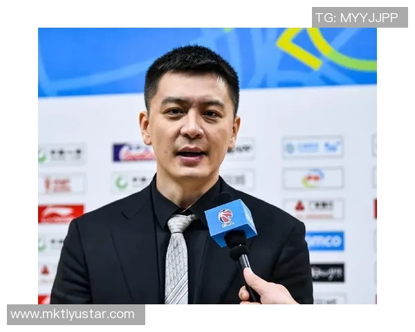 杨鸣强调球队拼搏精神球迷不求每年夺冠但期待每场全力以赴